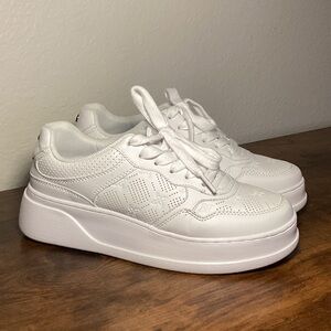 Women’s l Nine West White Platform Sneakers Size 7M